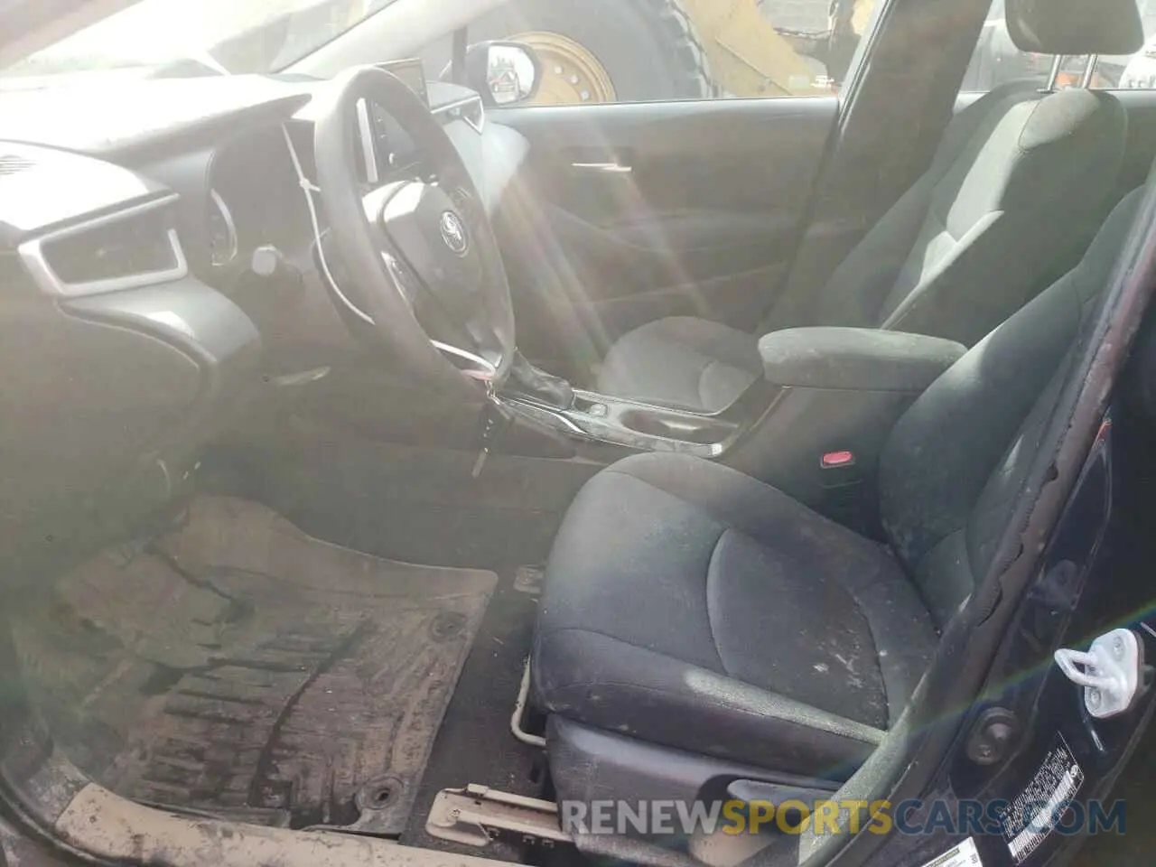 7 Photograph of a damaged car 5YFEPRAE4LP004403 TOYOTA COROLLA 2020