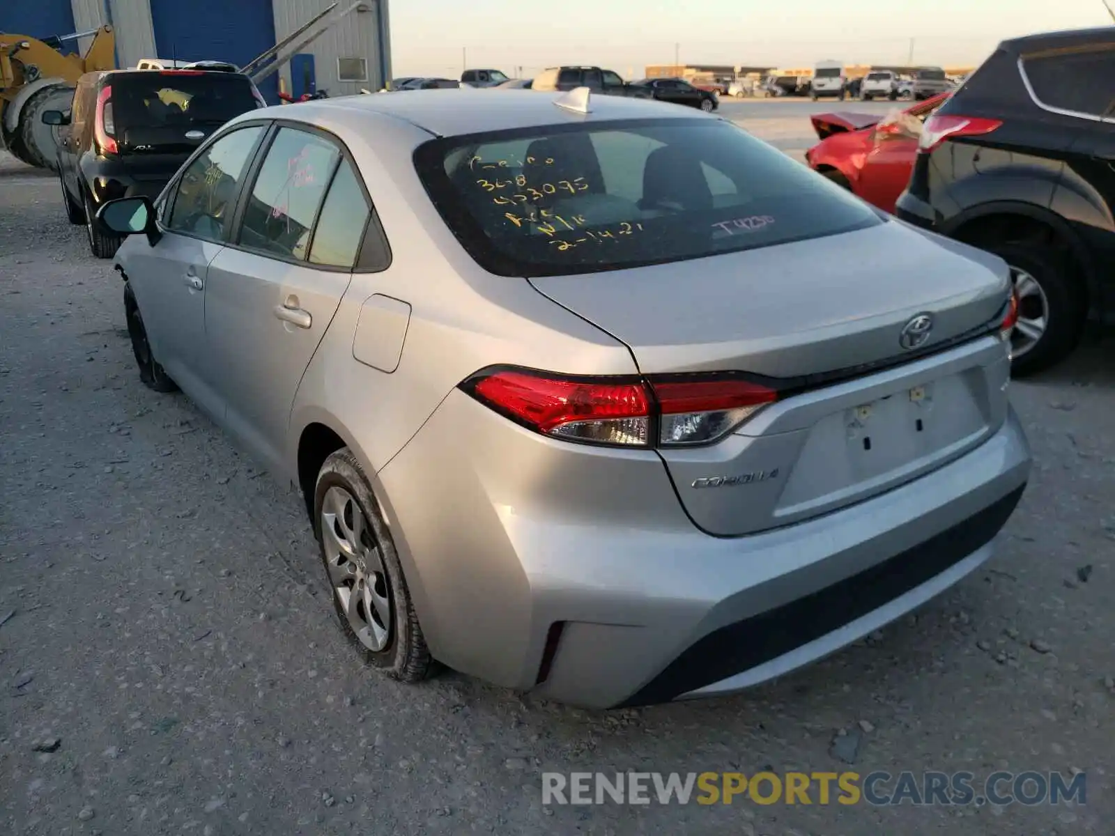 3 Photograph of a damaged car 5YFEPRAE4LP007916 TOYOTA COROLLA 2020