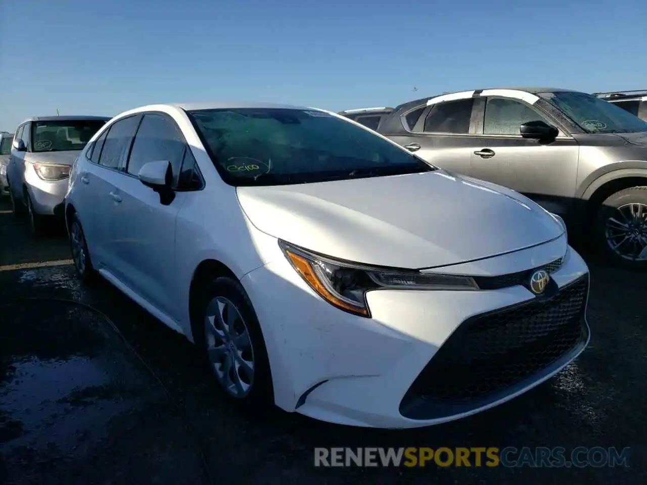 1 Photograph of a damaged car 5YFEPRAE4LP012730 TOYOTA COROLLA 2020