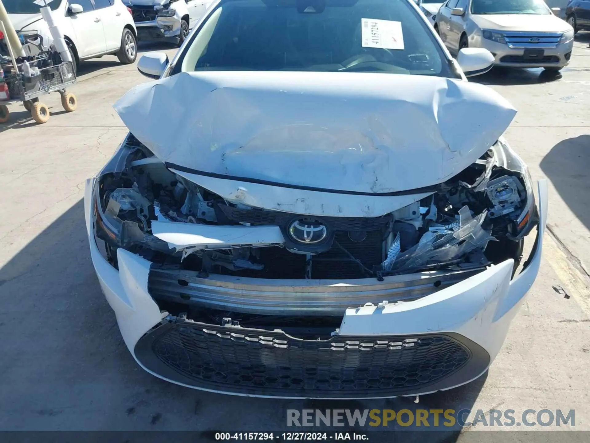 6 Photograph of a damaged car 5YFEPRAE4LP021797 TOYOTA COROLLA 2020