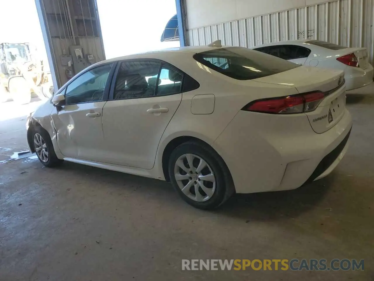 2 Photograph of a damaged car 5YFEPRAE4LP025574 TOYOTA COROLLA 2020