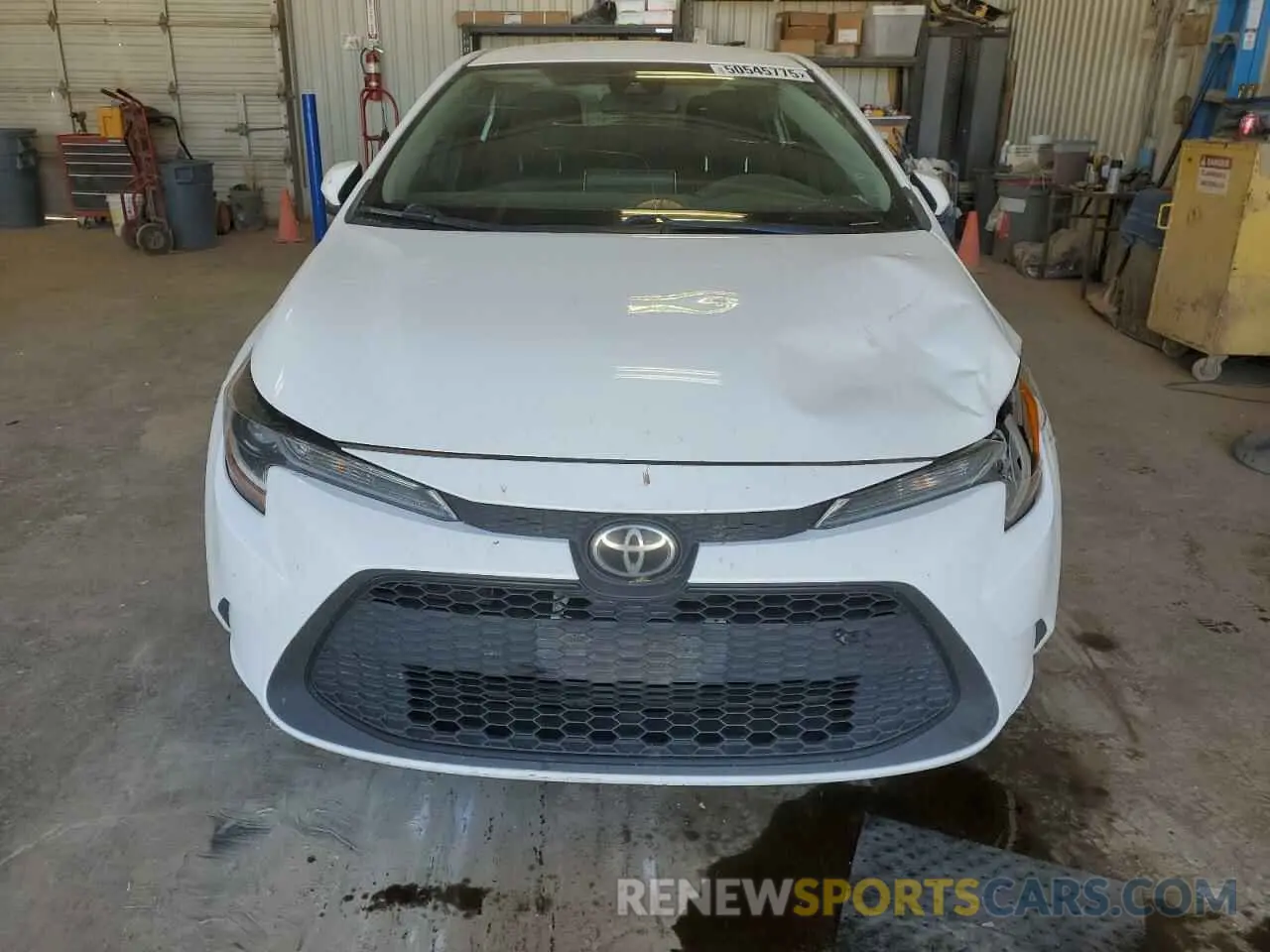 5 Photograph of a damaged car 5YFEPRAE4LP025574 TOYOTA COROLLA 2020