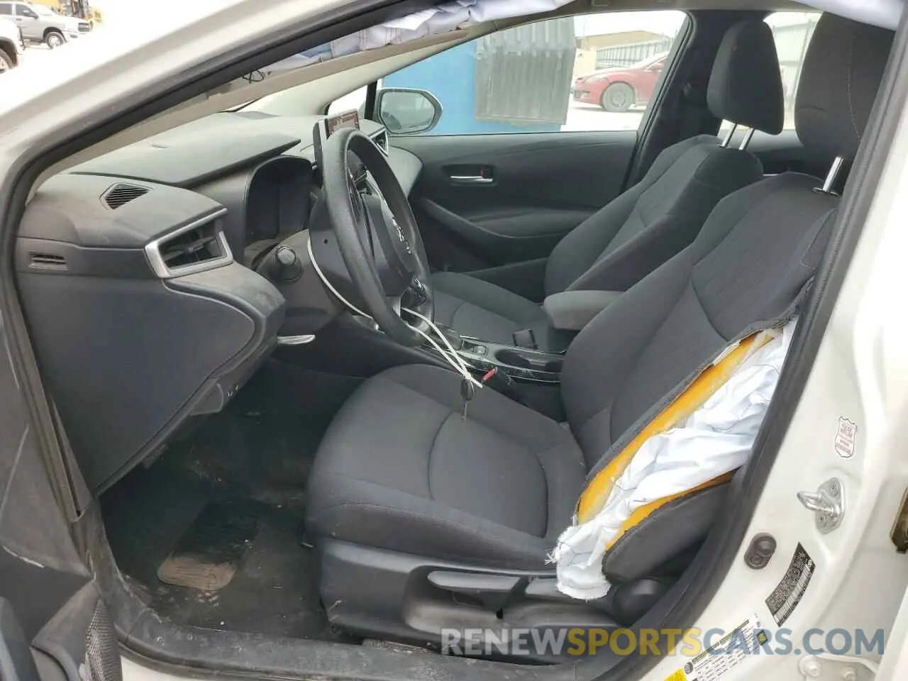 7 Photograph of a damaged car 5YFEPRAE4LP025574 TOYOTA COROLLA 2020