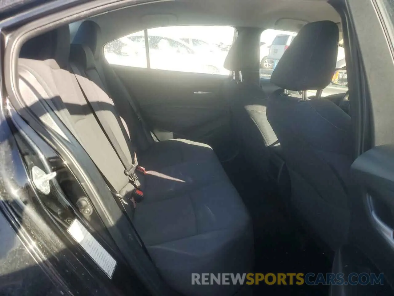 10 Photograph of a damaged car 5YFEPRAE4LP026501 TOYOTA COROLLA 2020