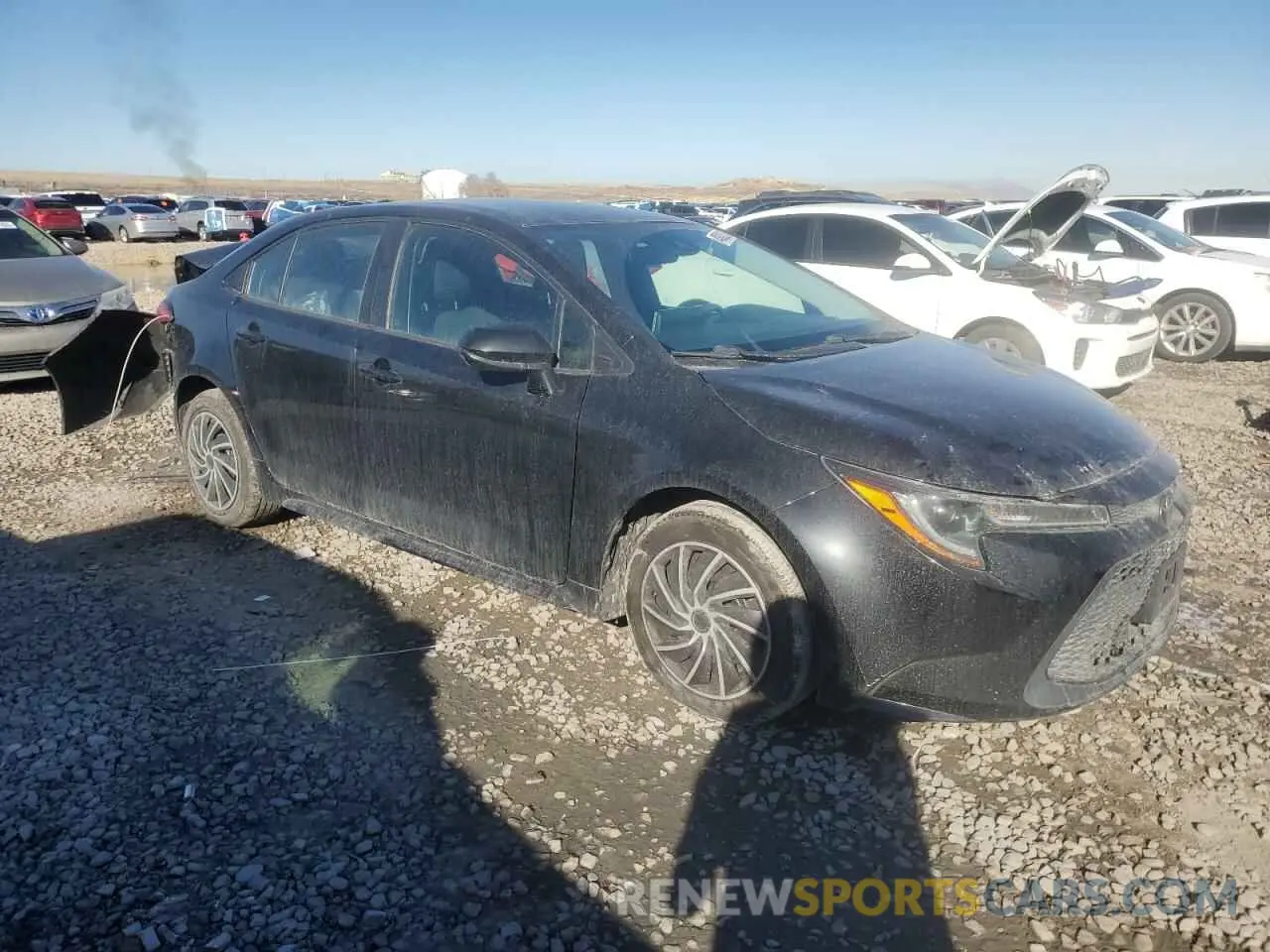 4 Photograph of a damaged car 5YFEPRAE4LP026501 TOYOTA COROLLA 2020