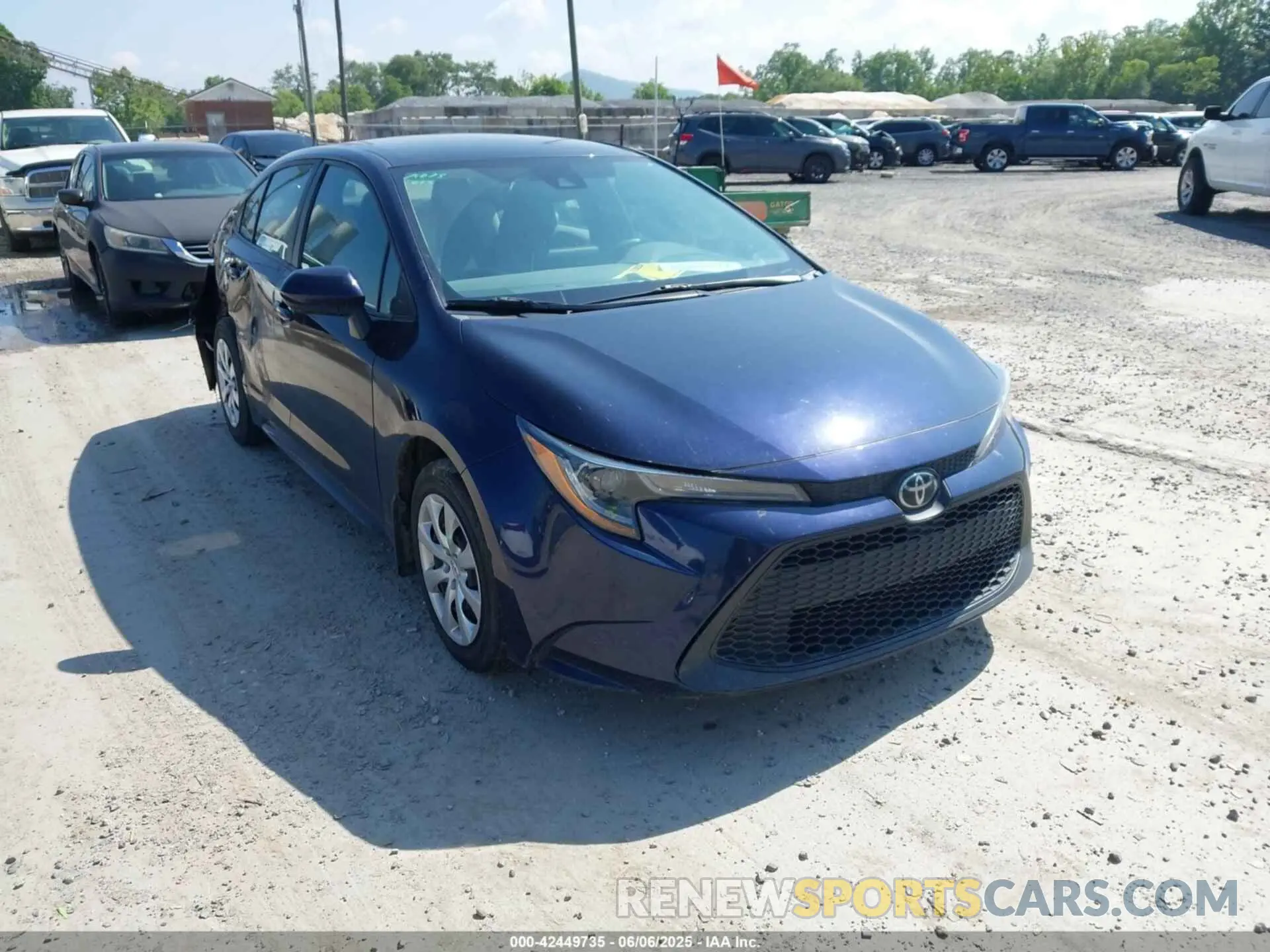 1 Photograph of a damaged car 5YFEPRAE4LP067386 TOYOTA COROLLA 2020