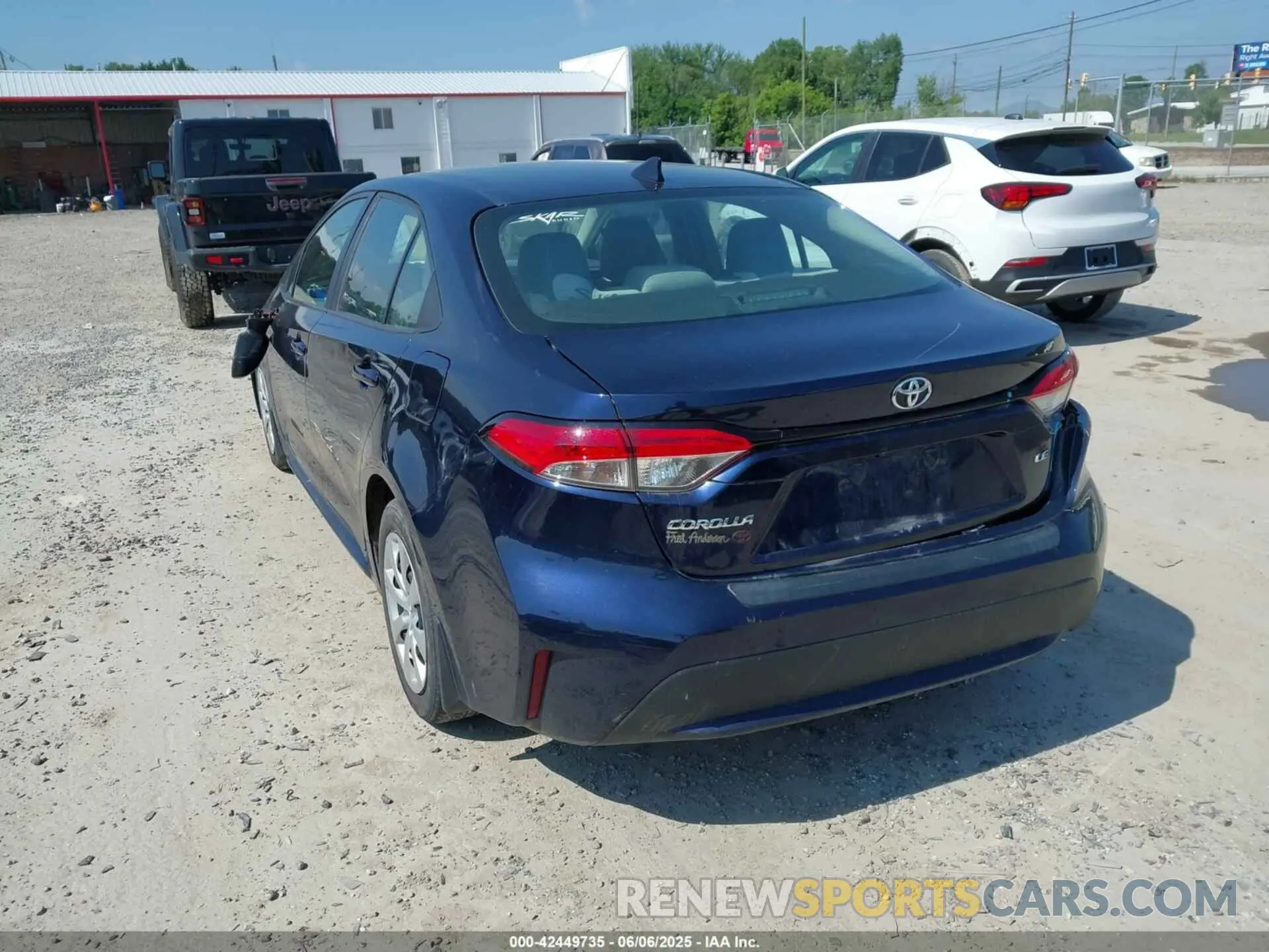 3 Photograph of a damaged car 5YFEPRAE4LP067386 TOYOTA COROLLA 2020
