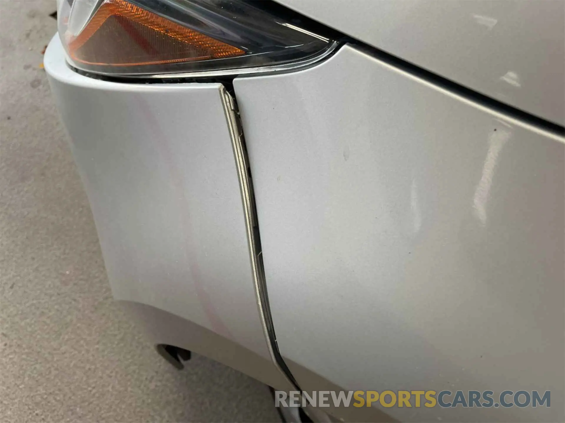 16 Photograph of a damaged car 5YFEPRAE4LP073804 TOYOTA COROLLA 2020