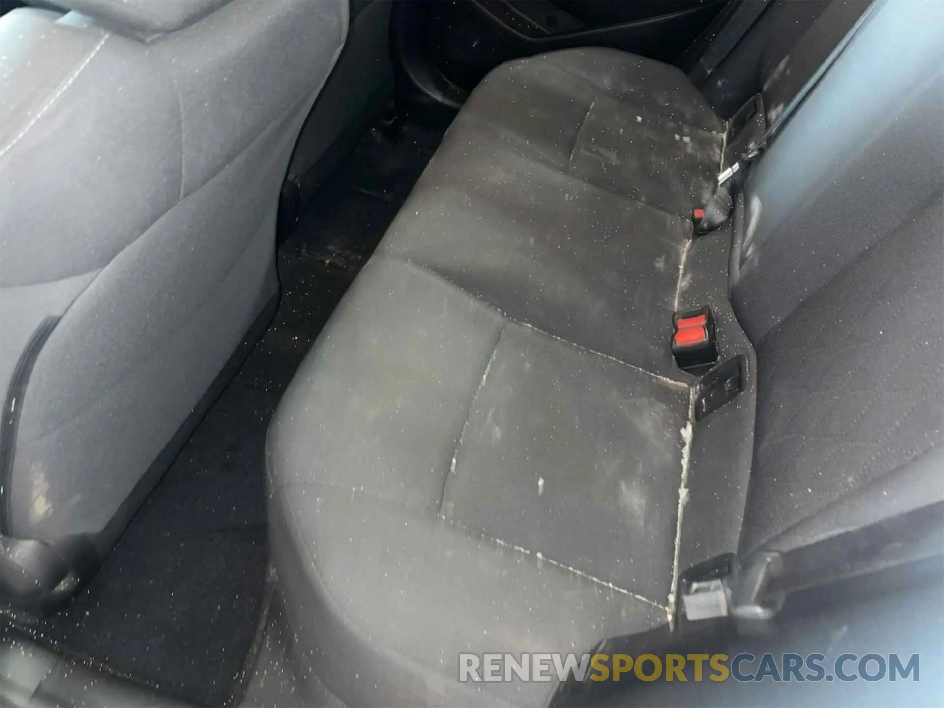 19 Photograph of a damaged car 5YFEPRAE4LP073804 TOYOTA COROLLA 2020
