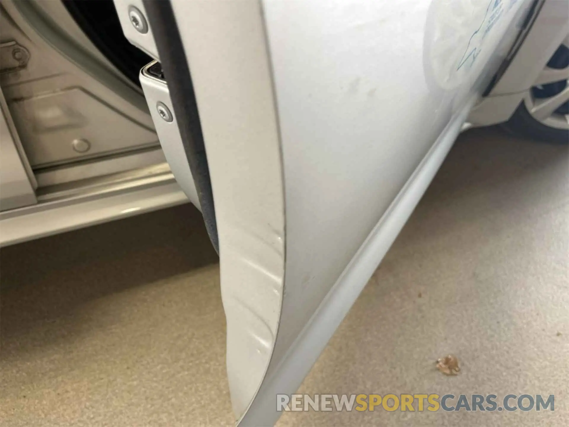 29 Photograph of a damaged car 5YFEPRAE4LP073804 TOYOTA COROLLA 2020