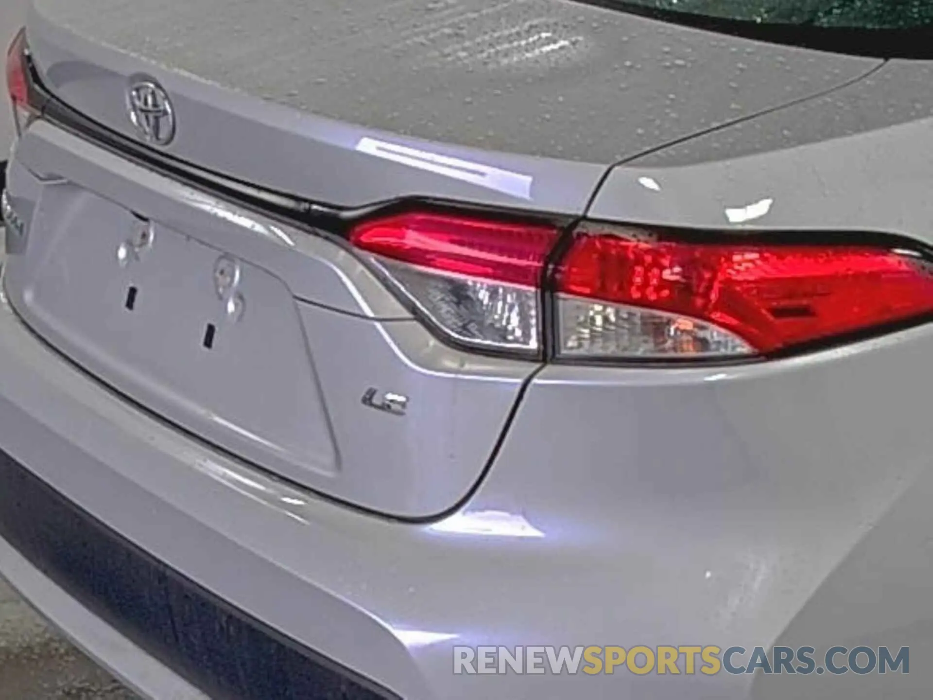 3 Photograph of a damaged car 5YFEPRAE4LP073804 TOYOTA COROLLA 2020