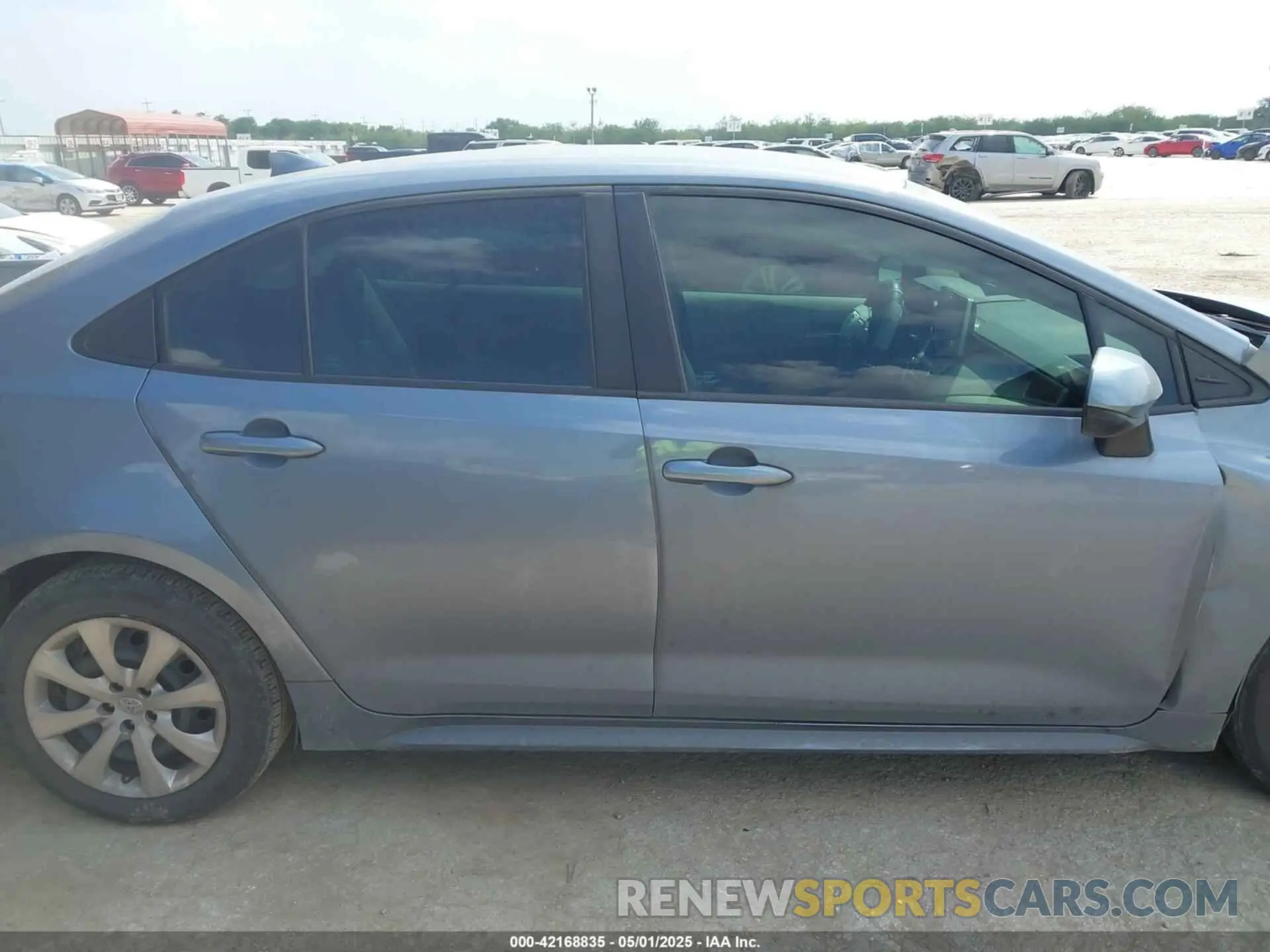 13 Photograph of a damaged car 5YFEPRAE4LP088187 TOYOTA COROLLA 2020