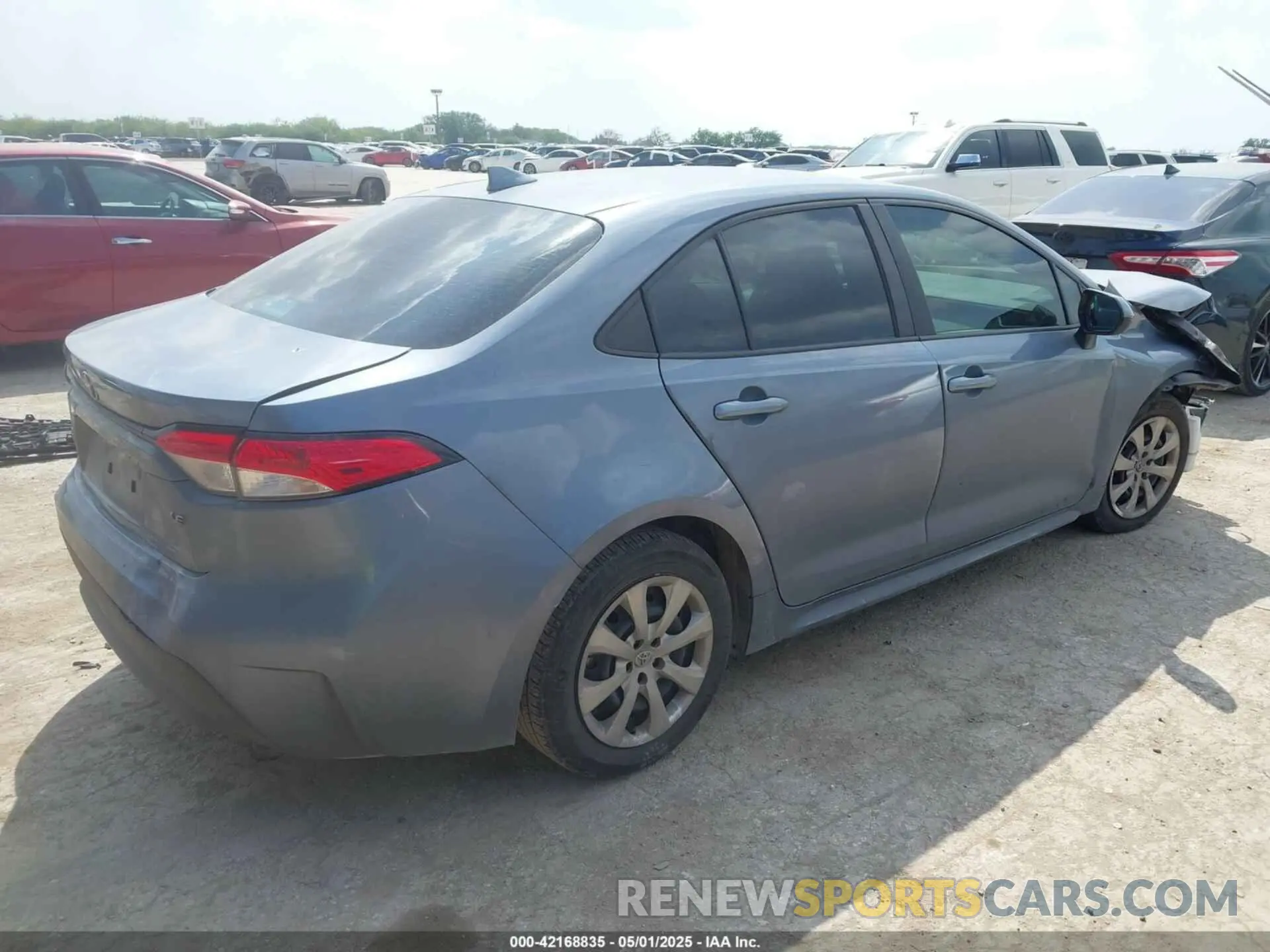 4 Photograph of a damaged car 5YFEPRAE4LP088187 TOYOTA COROLLA 2020