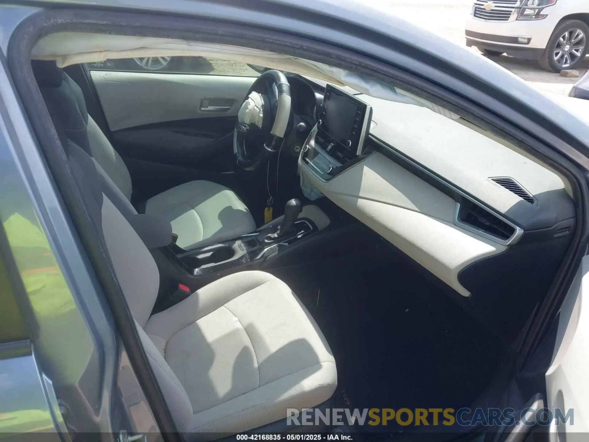 5 Photograph of a damaged car 5YFEPRAE4LP088187 TOYOTA COROLLA 2020