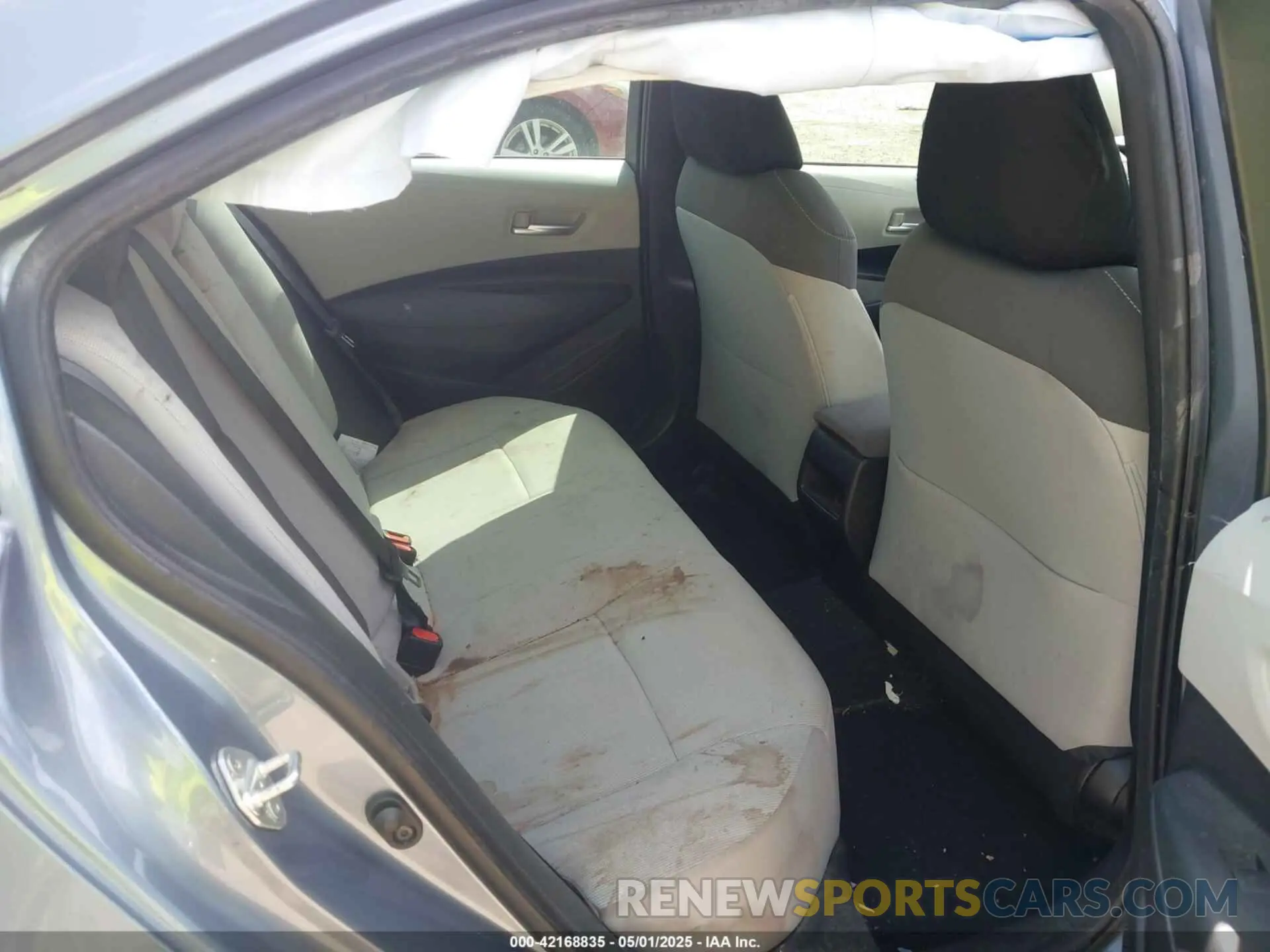 8 Photograph of a damaged car 5YFEPRAE4LP088187 TOYOTA COROLLA 2020