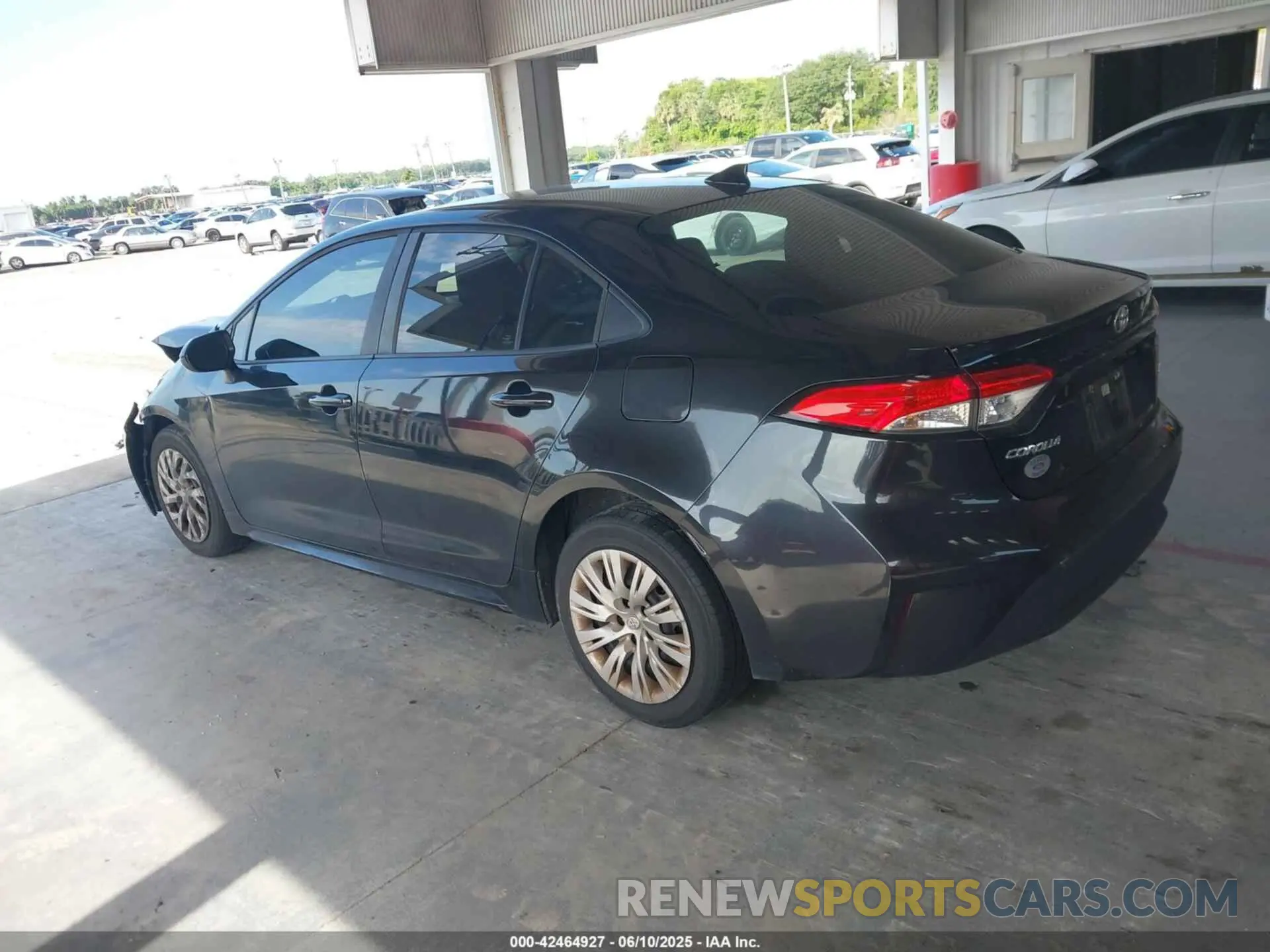 3 Photograph of a damaged car 5YFEPRAE4LP089131 TOYOTA COROLLA 2020
