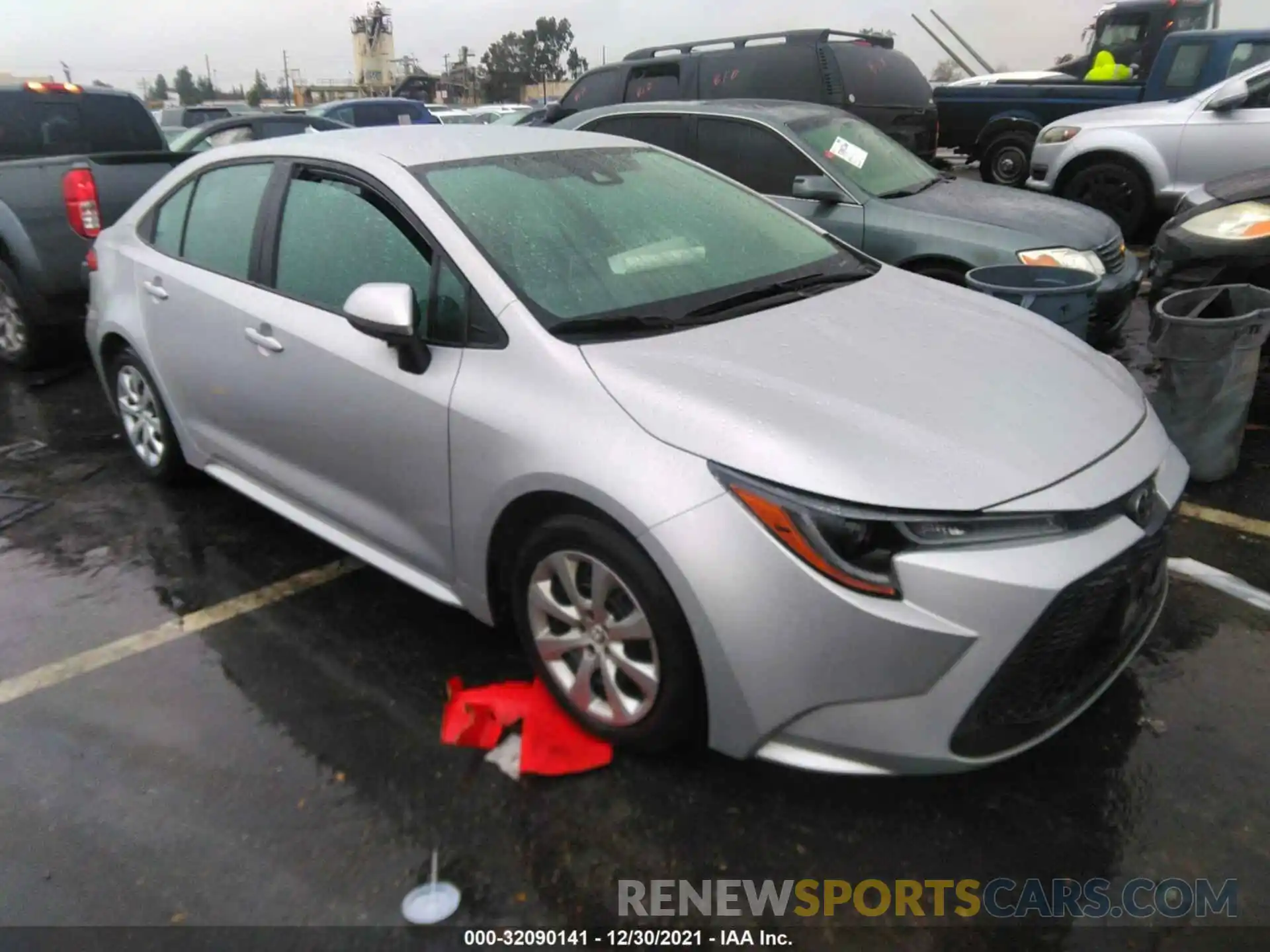 1 Photograph of a damaged car 5YFEPRAE4LP096192 TOYOTA COROLLA 2020