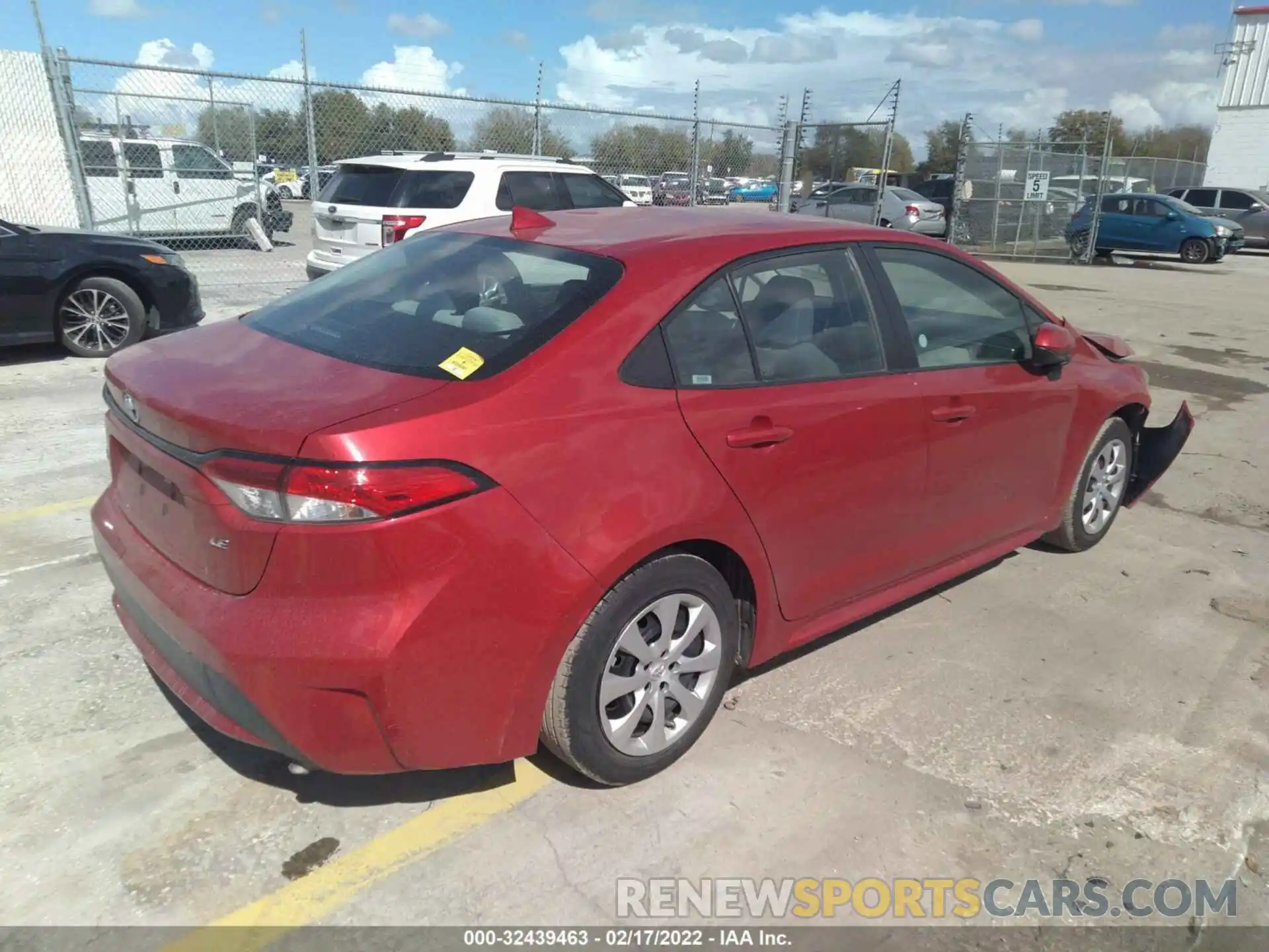 4 Photograph of a damaged car 5YFEPRAE4LP103402 TOYOTA COROLLA 2020