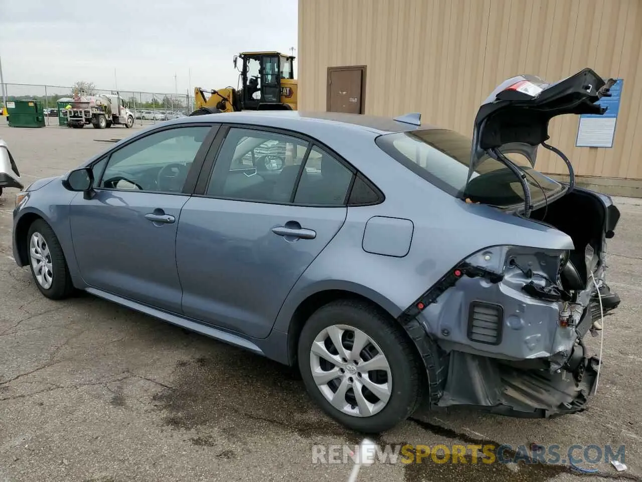 2 Photograph of a damaged car 5YFEPRAE4LP105232 TOYOTA COROLLA 2020