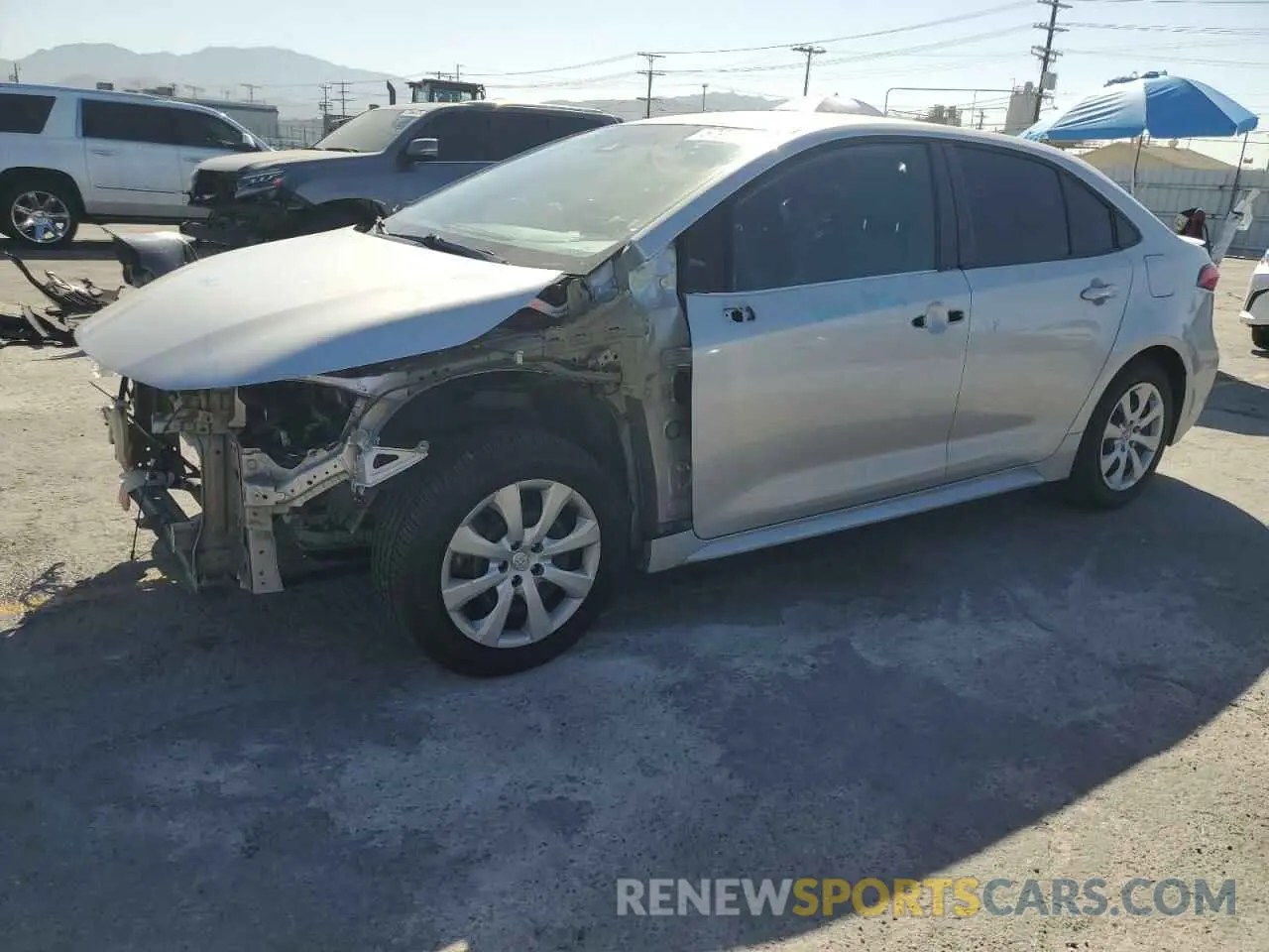 1 Photograph of a damaged car 5YFEPRAE4LP105506 TOYOTA COROLLA 2020