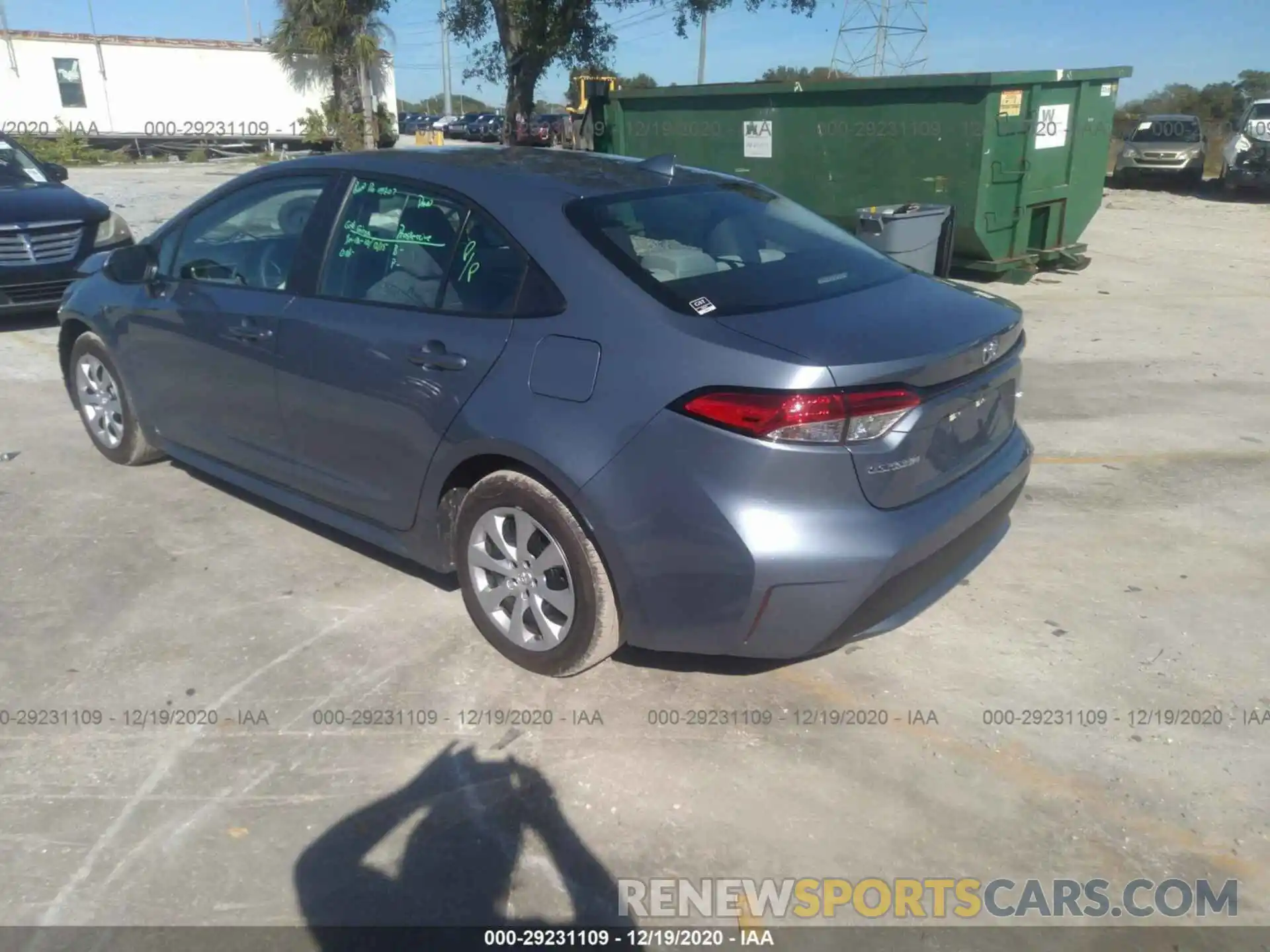 3 Photograph of a damaged car 5YFEPRAE4LP105618 TOYOTA COROLLA 2020