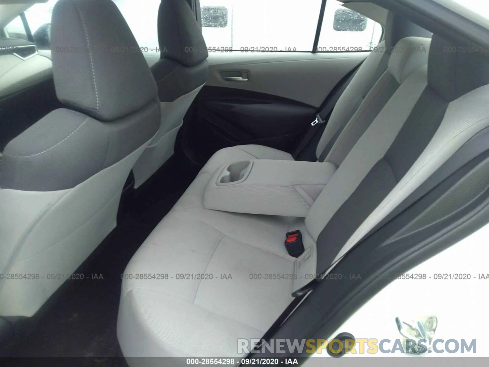 8 Photograph of a damaged car 5YFEPRAE4LP106347 TOYOTA COROLLA 2020