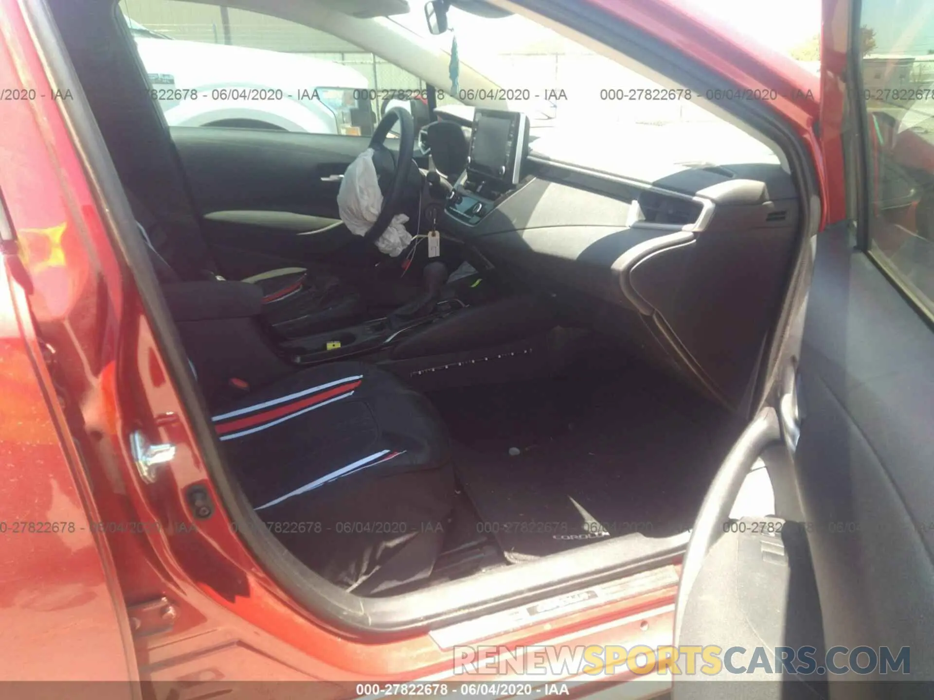5 Photograph of a damaged car 5YFEPRAE4LP110849 TOYOTA COROLLA 2020