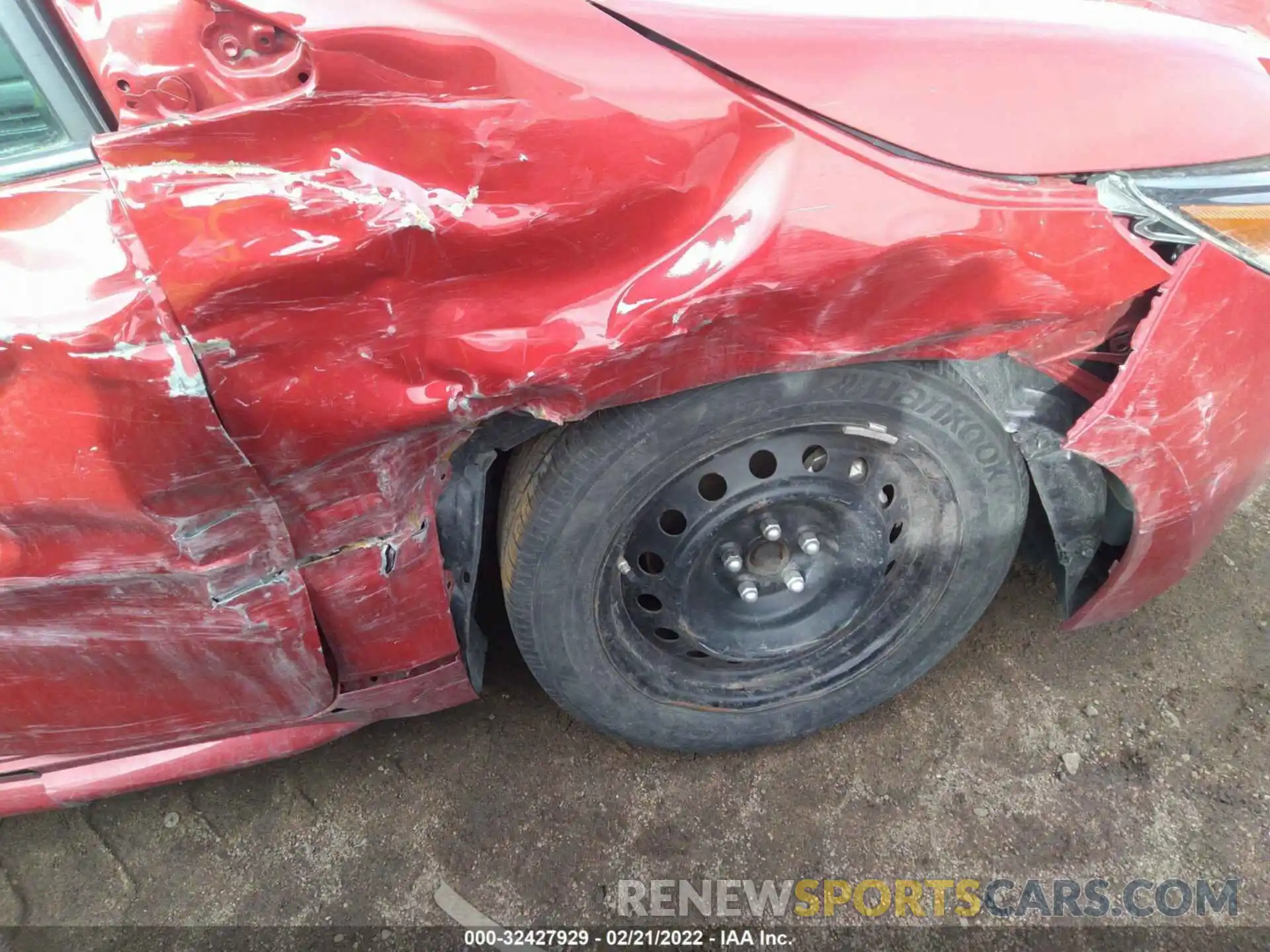 14 Photograph of a damaged car 5YFEPRAE4LP116358 TOYOTA COROLLA 2020