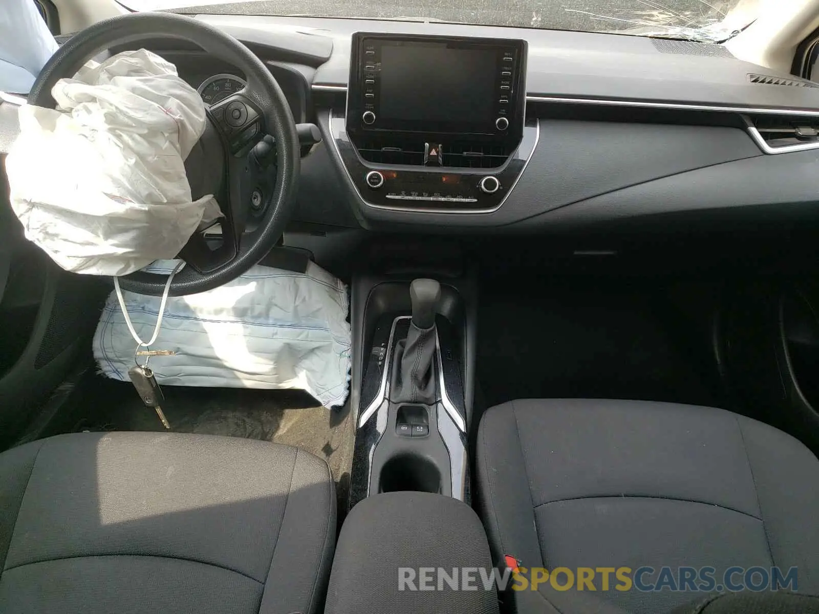 9 Photograph of a damaged car 5YFEPRAE4LP116585 TOYOTA COROLLA 2020
