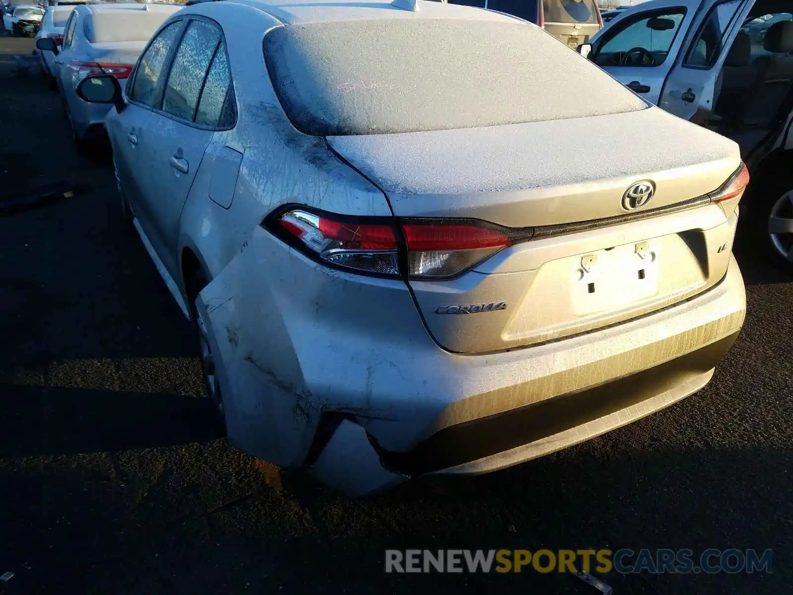 9 Photograph of a damaged car 5YFEPRAE4LP119020 TOYOTA COROLLA 2020