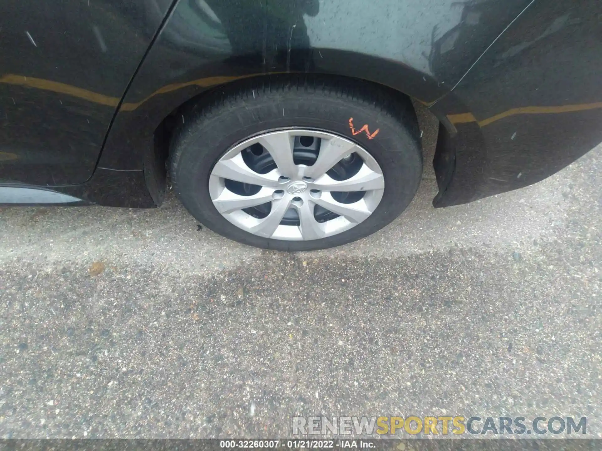 14 Photograph of a damaged car 5YFEPRAE4LP120474 TOYOTA COROLLA 2020