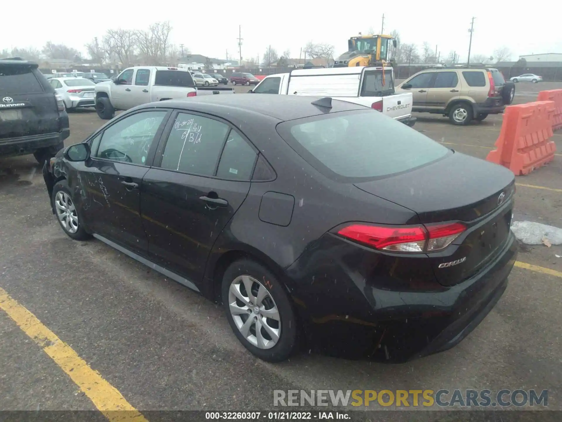 3 Photograph of a damaged car 5YFEPRAE4LP120474 TOYOTA COROLLA 2020