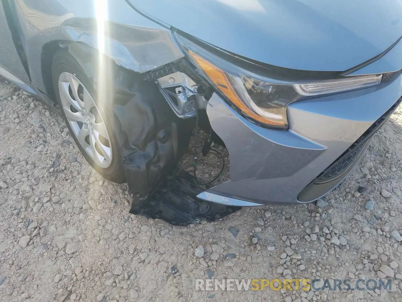 9 Photograph of a damaged car 5YFEPRAE4LP124704 TOYOTA COROLLA 2020
