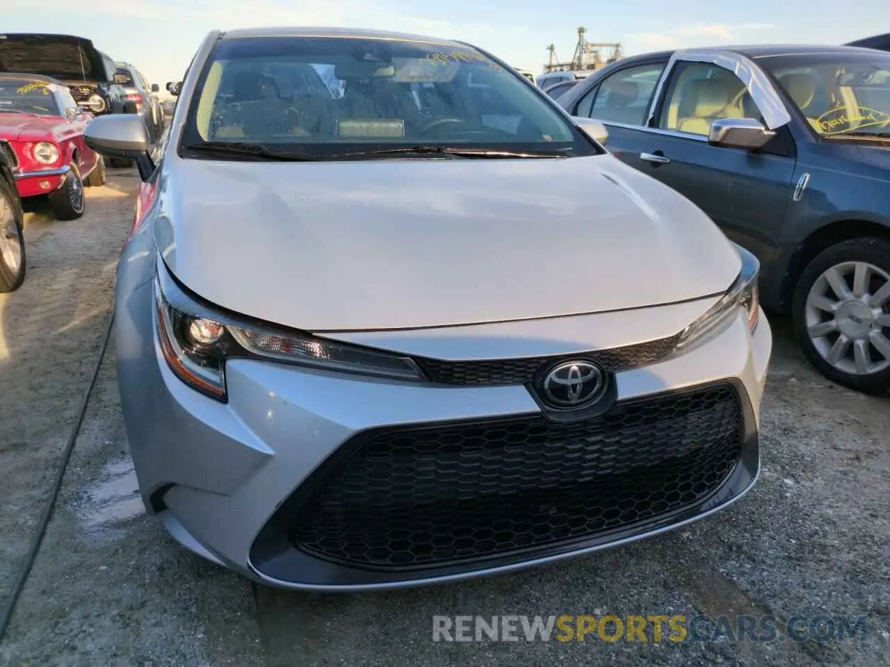5 Photograph of a damaged car 5YFEPRAE4LP126338 TOYOTA COROLLA 2020