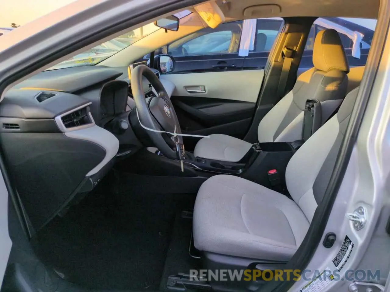 7 Photograph of a damaged car 5YFEPRAE4LP126338 TOYOTA COROLLA 2020