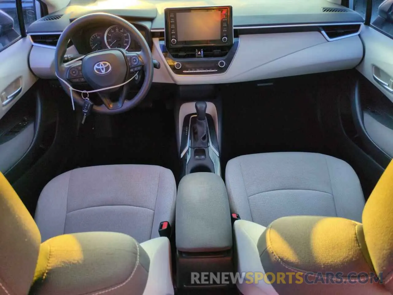 8 Photograph of a damaged car 5YFEPRAE4LP126338 TOYOTA COROLLA 2020