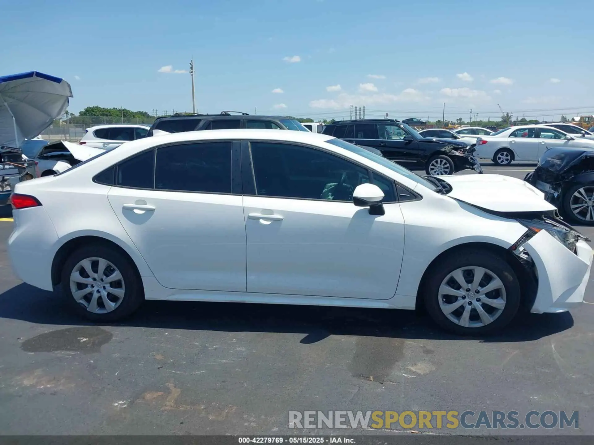 13 Photograph of a damaged car 5YFEPRAE4LP128560 TOYOTA COROLLA 2020