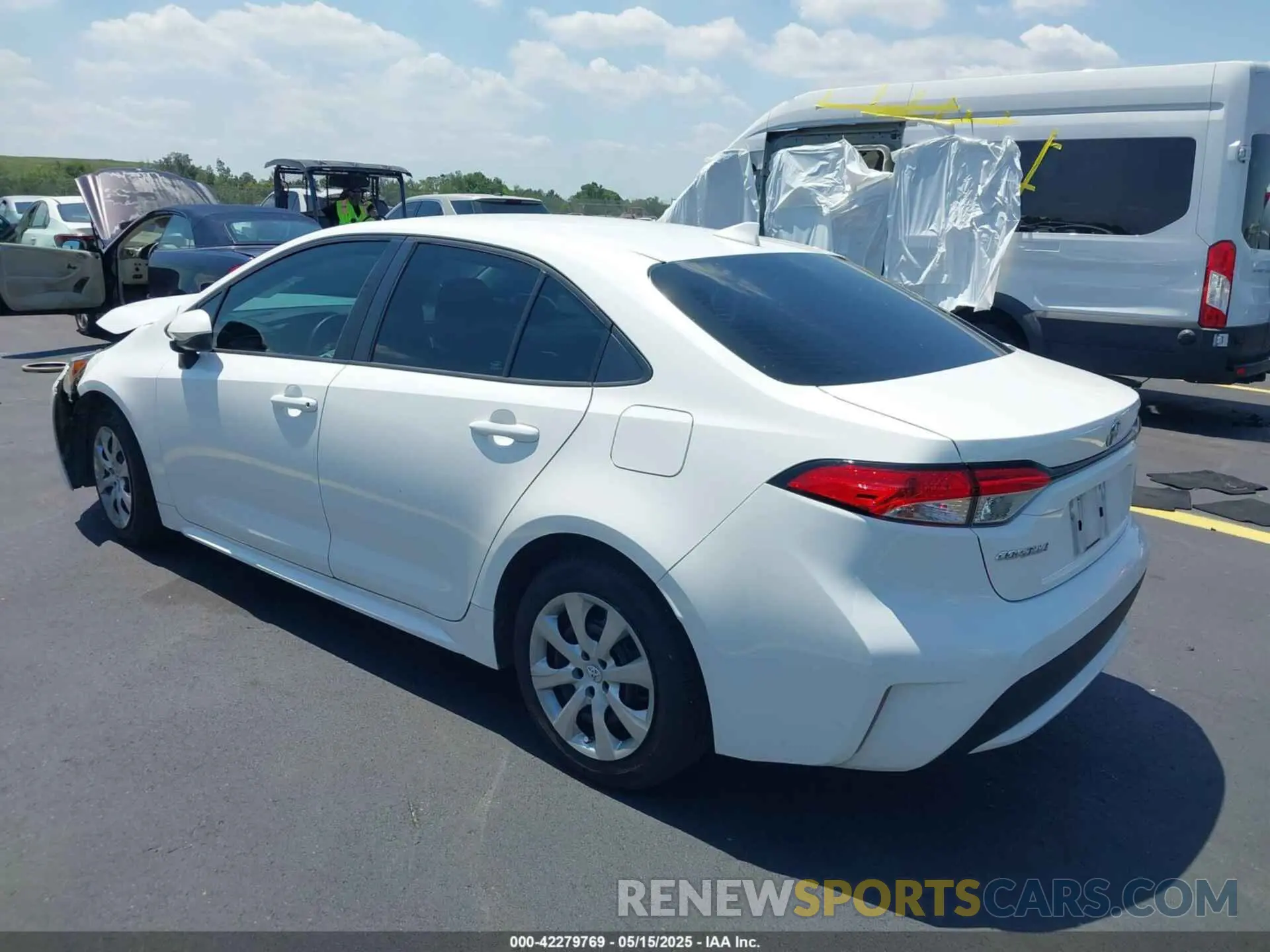 3 Photograph of a damaged car 5YFEPRAE4LP128560 TOYOTA COROLLA 2020
