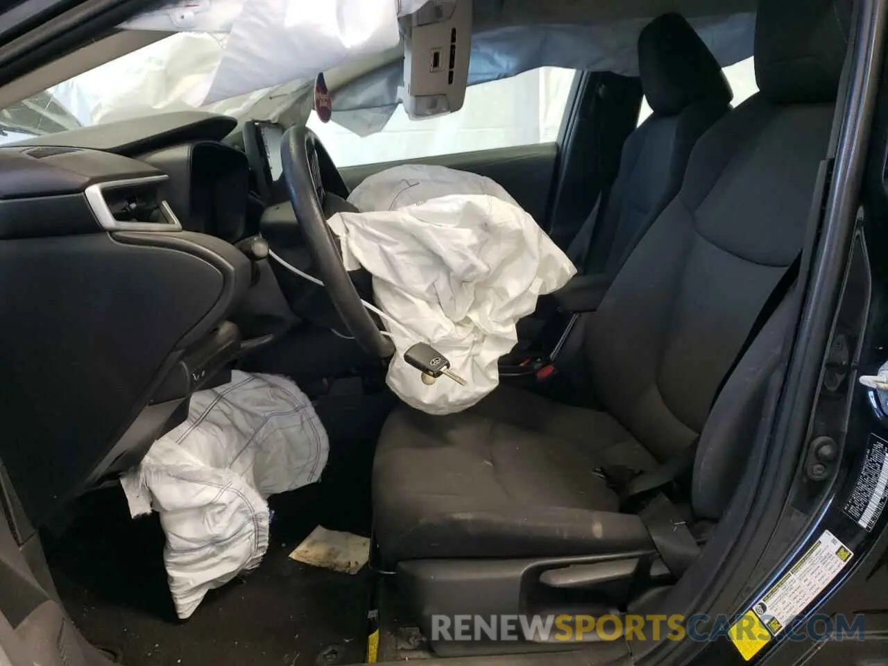 7 Photograph of a damaged car 5YFEPRAE4LP129627 TOYOTA COROLLA 2020