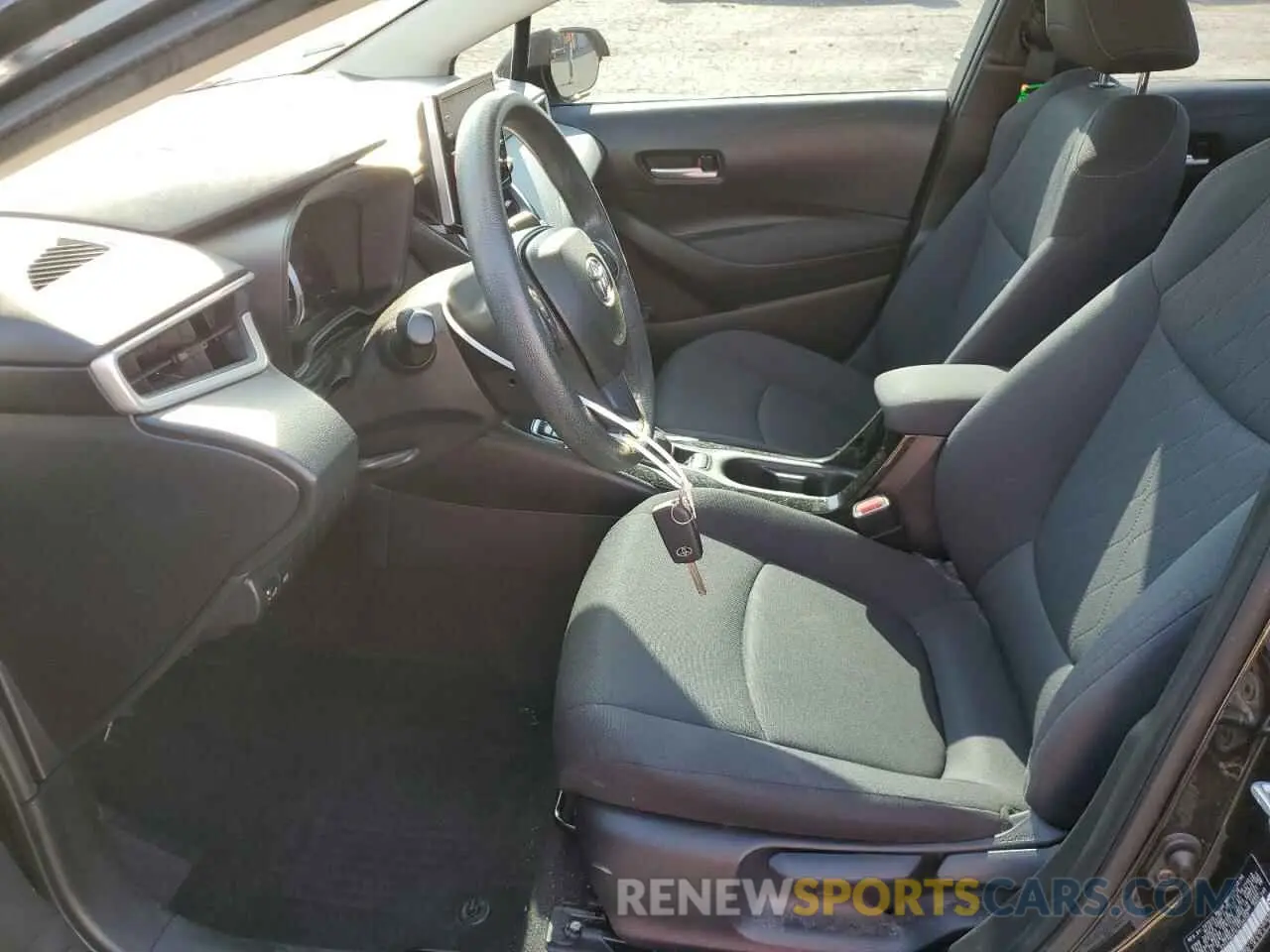 7 Photograph of a damaged car 5YFEPRAE4LP130759 TOYOTA COROLLA 2020