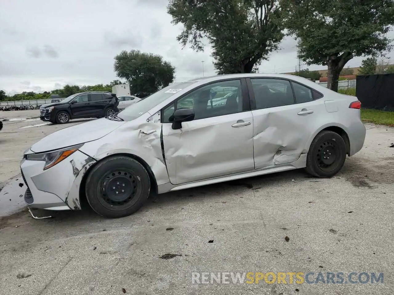 1 Photograph of a damaged car 5YFEPRAE4LP133712 TOYOTA COROLLA 2020