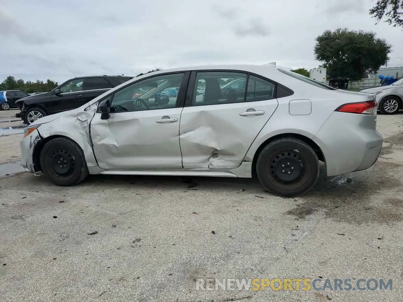2 Photograph of a damaged car 5YFEPRAE4LP133712 TOYOTA COROLLA 2020