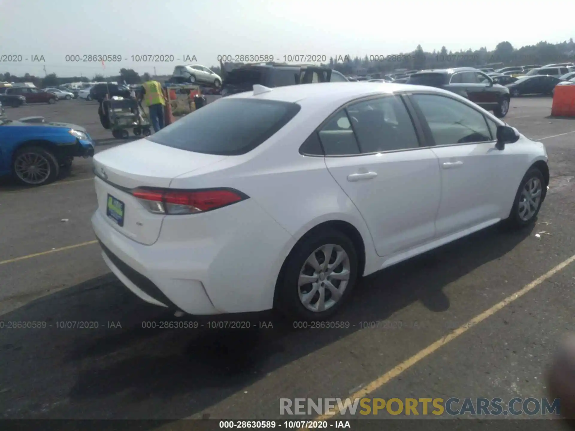 4 Photograph of a damaged car 5YFEPRAE4LP136738 TOYOTA COROLLA 2020