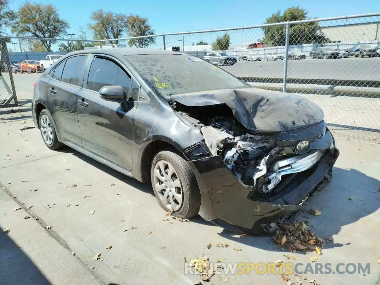 1 Photograph of a damaged car 5YFEPRAE4LP136934 TOYOTA COROLLA 2020