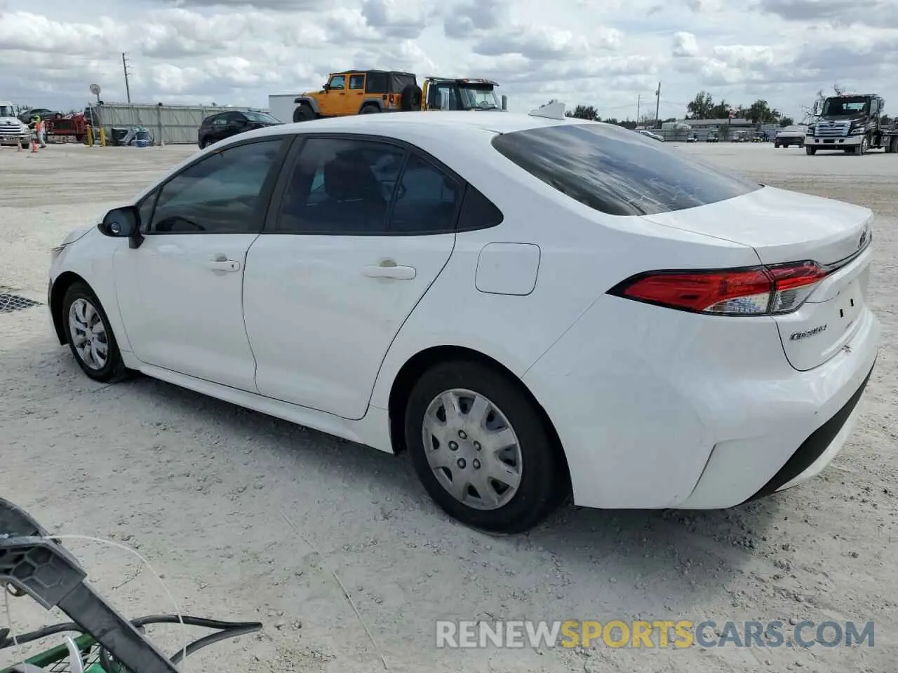2 Photograph of a damaged car 5YFEPRAE4LP142085 TOYOTA COROLLA 2020