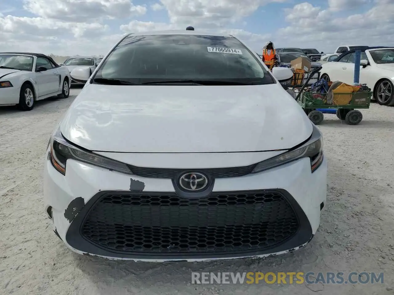 5 Photograph of a damaged car 5YFEPRAE4LP142085 TOYOTA COROLLA 2020