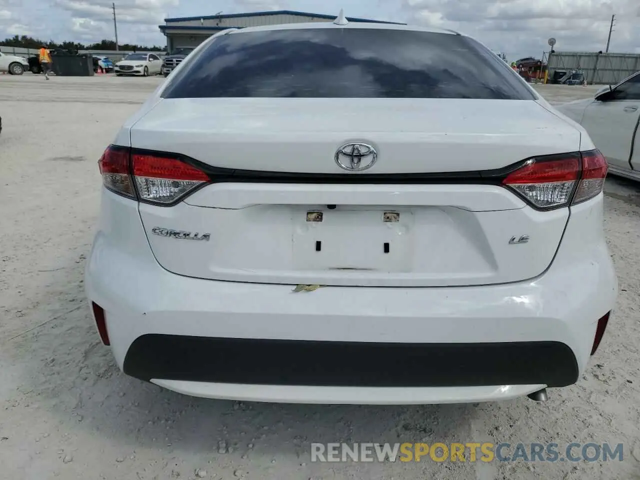 6 Photograph of a damaged car 5YFEPRAE4LP142085 TOYOTA COROLLA 2020