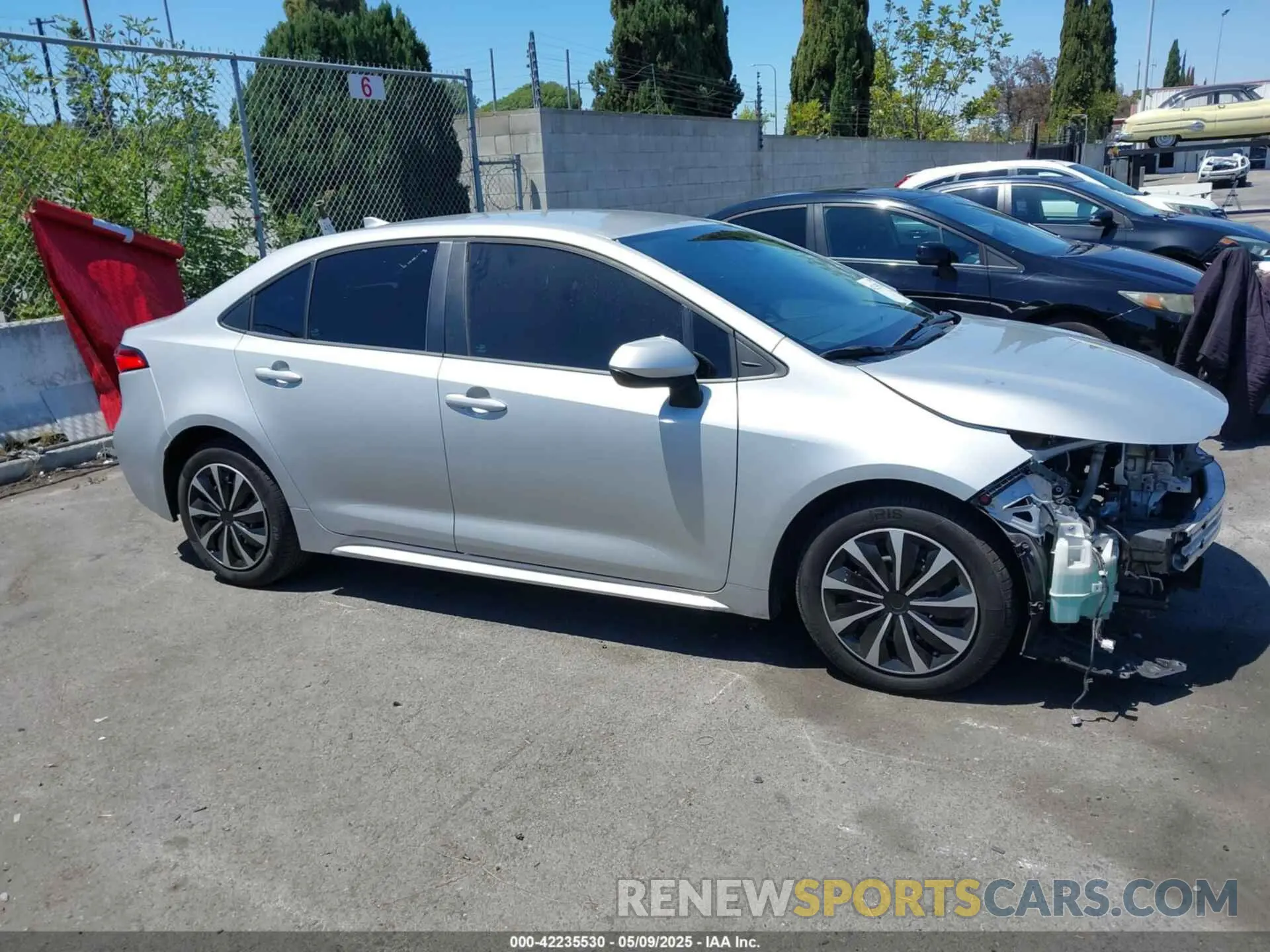 14 Photograph of a damaged car 5YFEPRAE5LP005883 TOYOTA COROLLA 2020