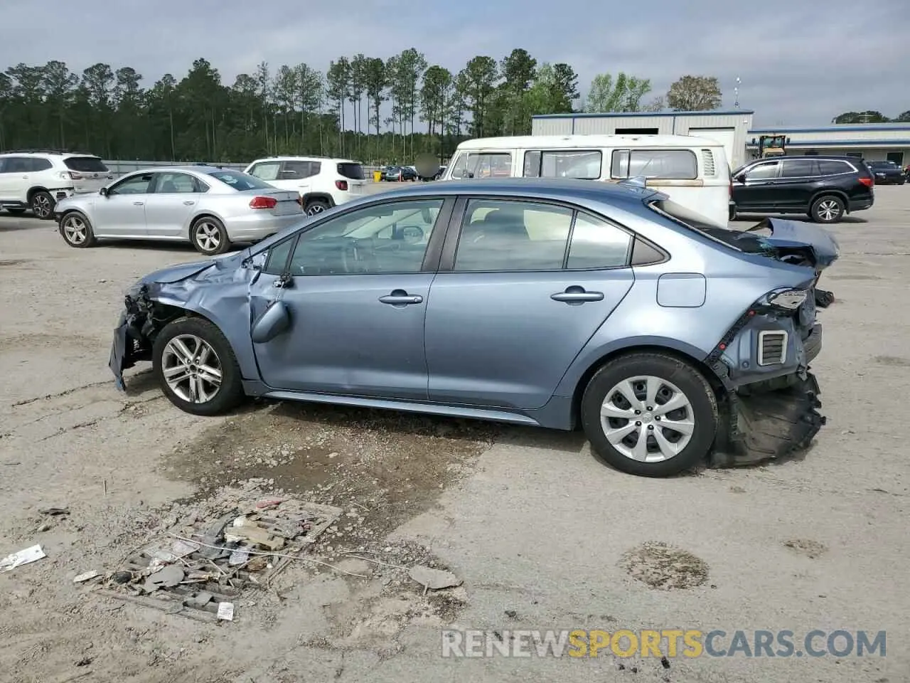 2 Photograph of a damaged car 5YFEPRAE5LP010842 TOYOTA COROLLA 2020