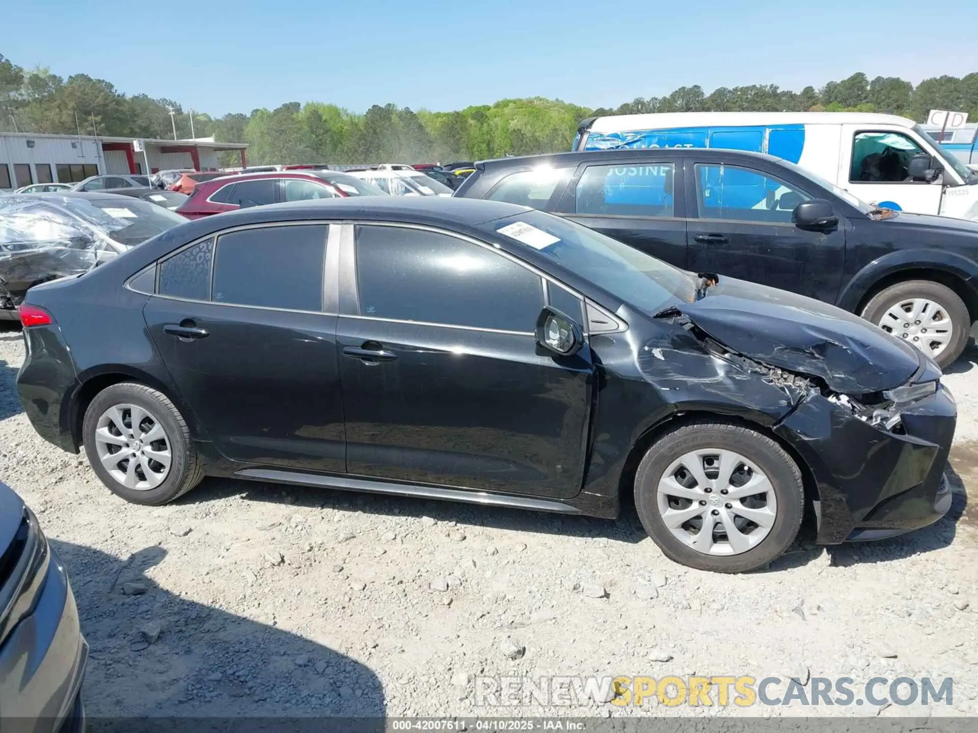 13 Photograph of a damaged car 5YFEPRAE5LP023204 TOYOTA COROLLA 2020